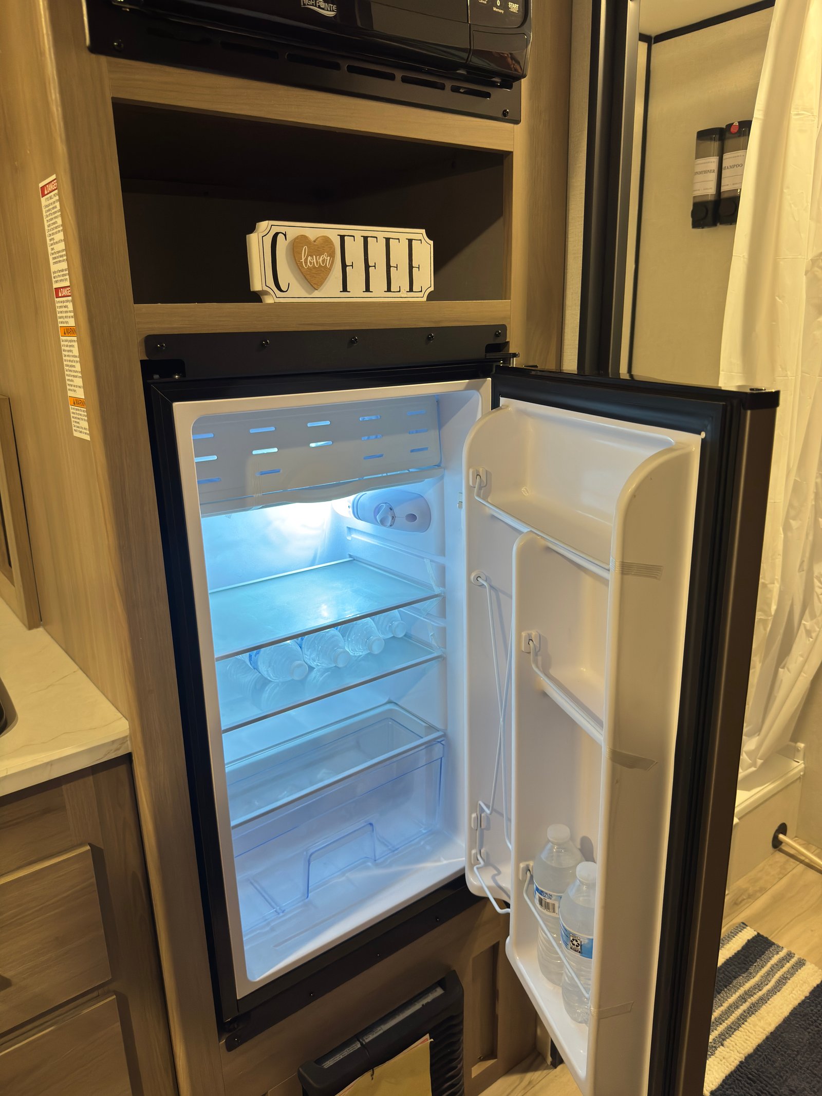 Full Refrigerator & Freezer